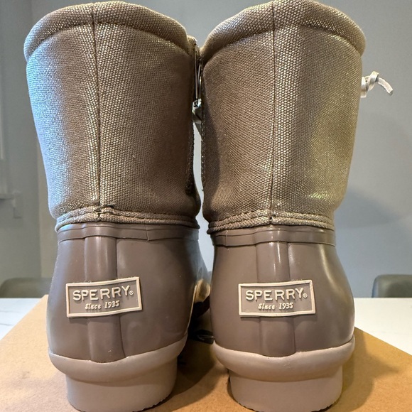 Sperry Women's Saltwater Sparkle Dove Rain Boots - Picture 5 of 6